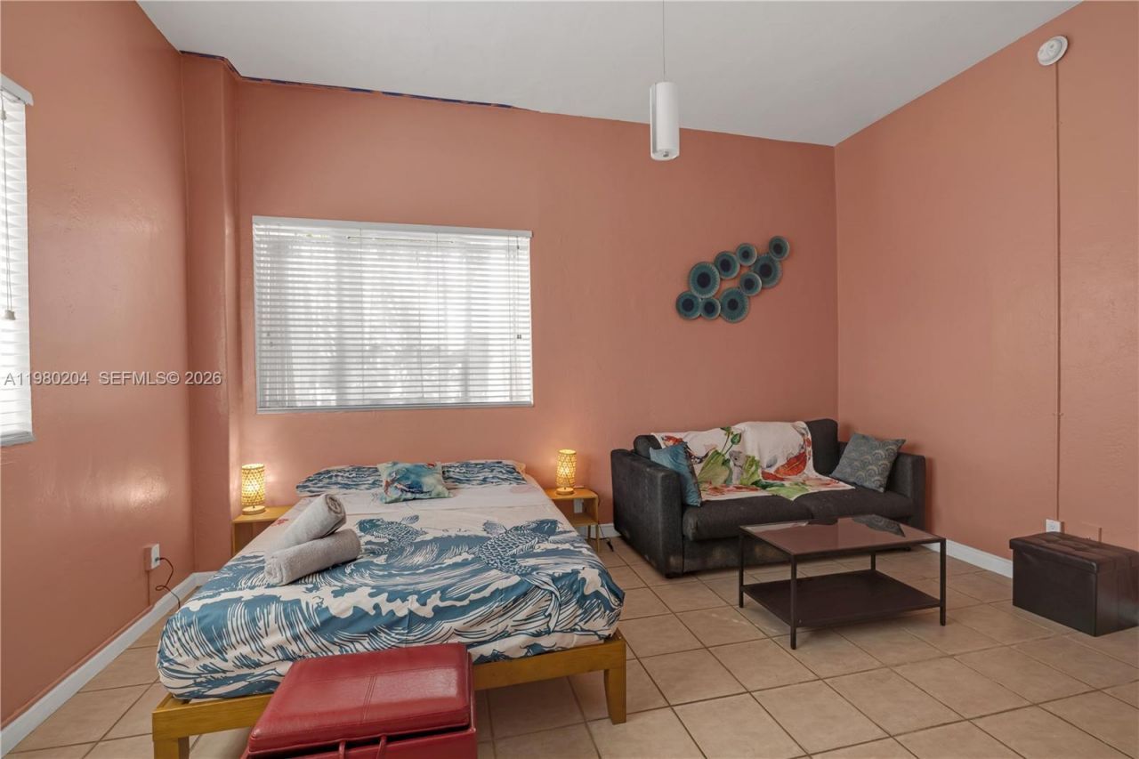 255 W 24th St, Unit 107, Miami Beach, FL 33140 Photo