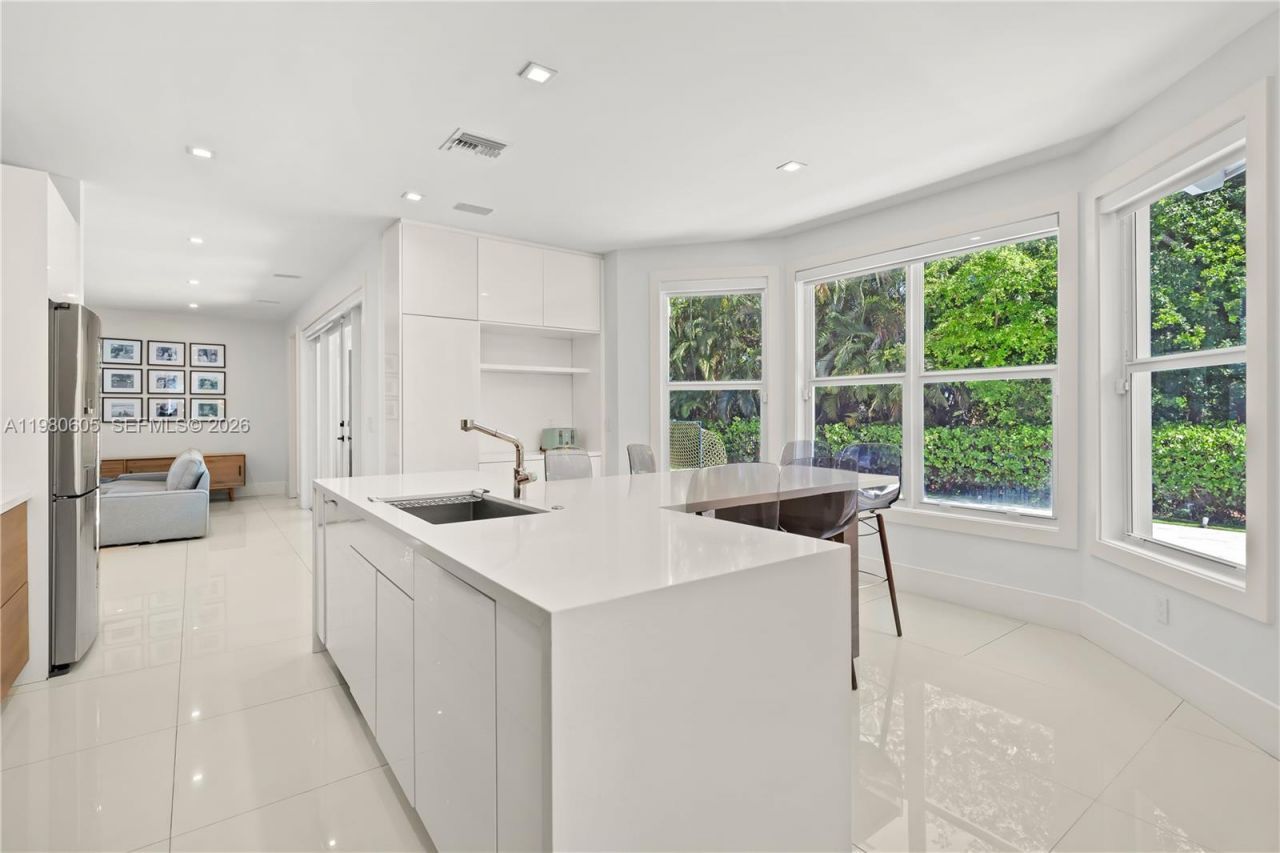 5700 SW 86th Street, South Miami, FL 33143 Photo