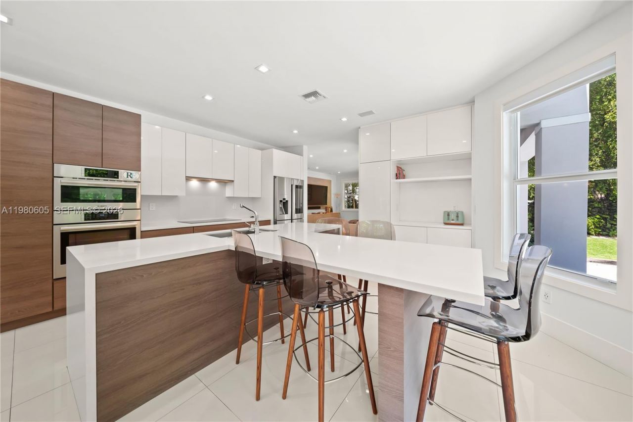 5700 SW 86th Street, South Miami, FL 33143 Photo