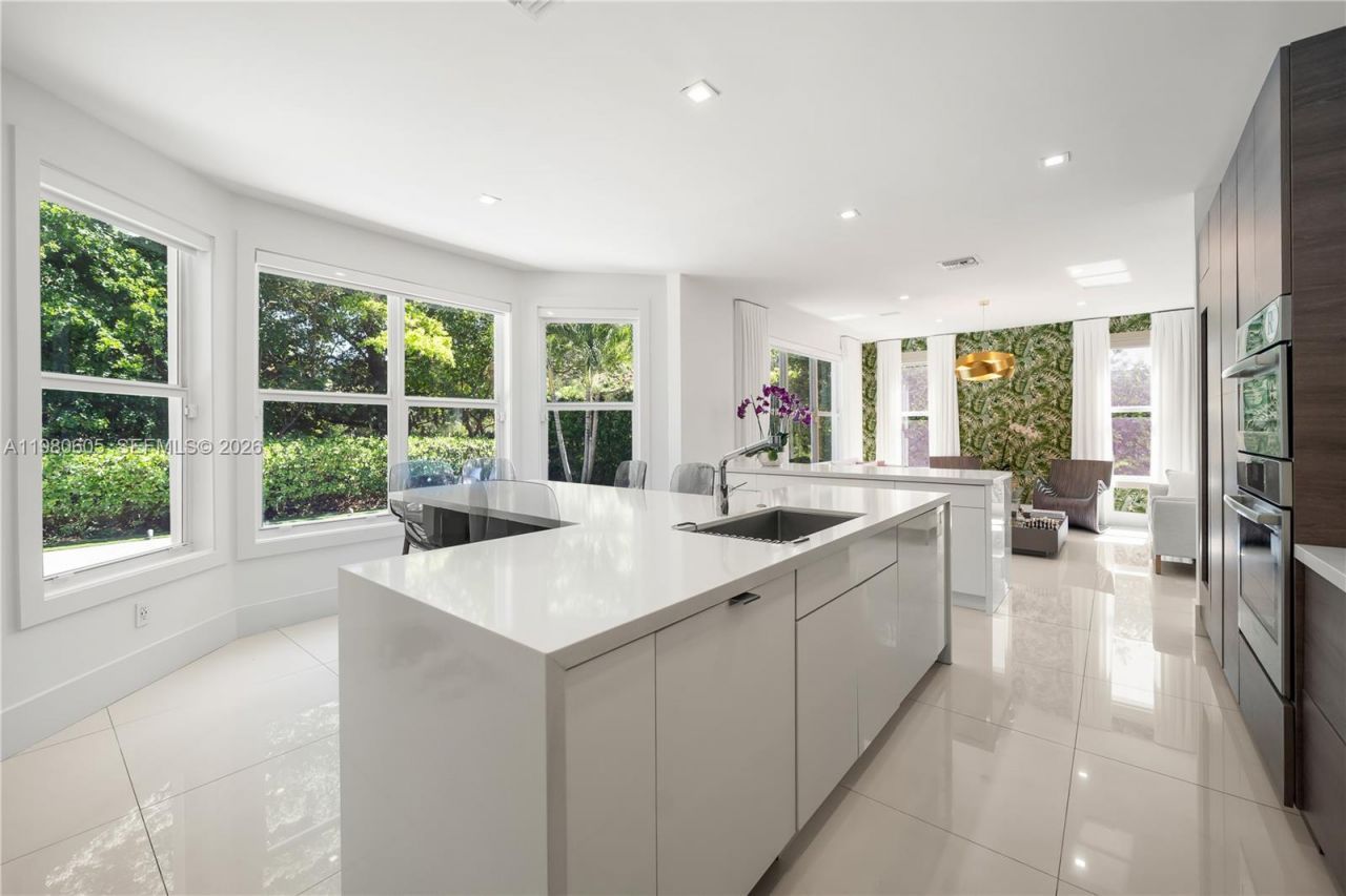 5700 SW 86th Street, South Miami, FL 33143 Photo