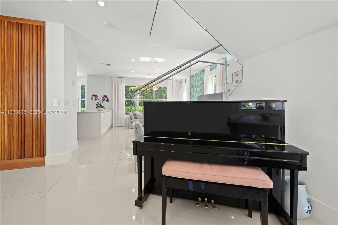 5700 SW 86th Street, South Miami, FL 33143 Photo