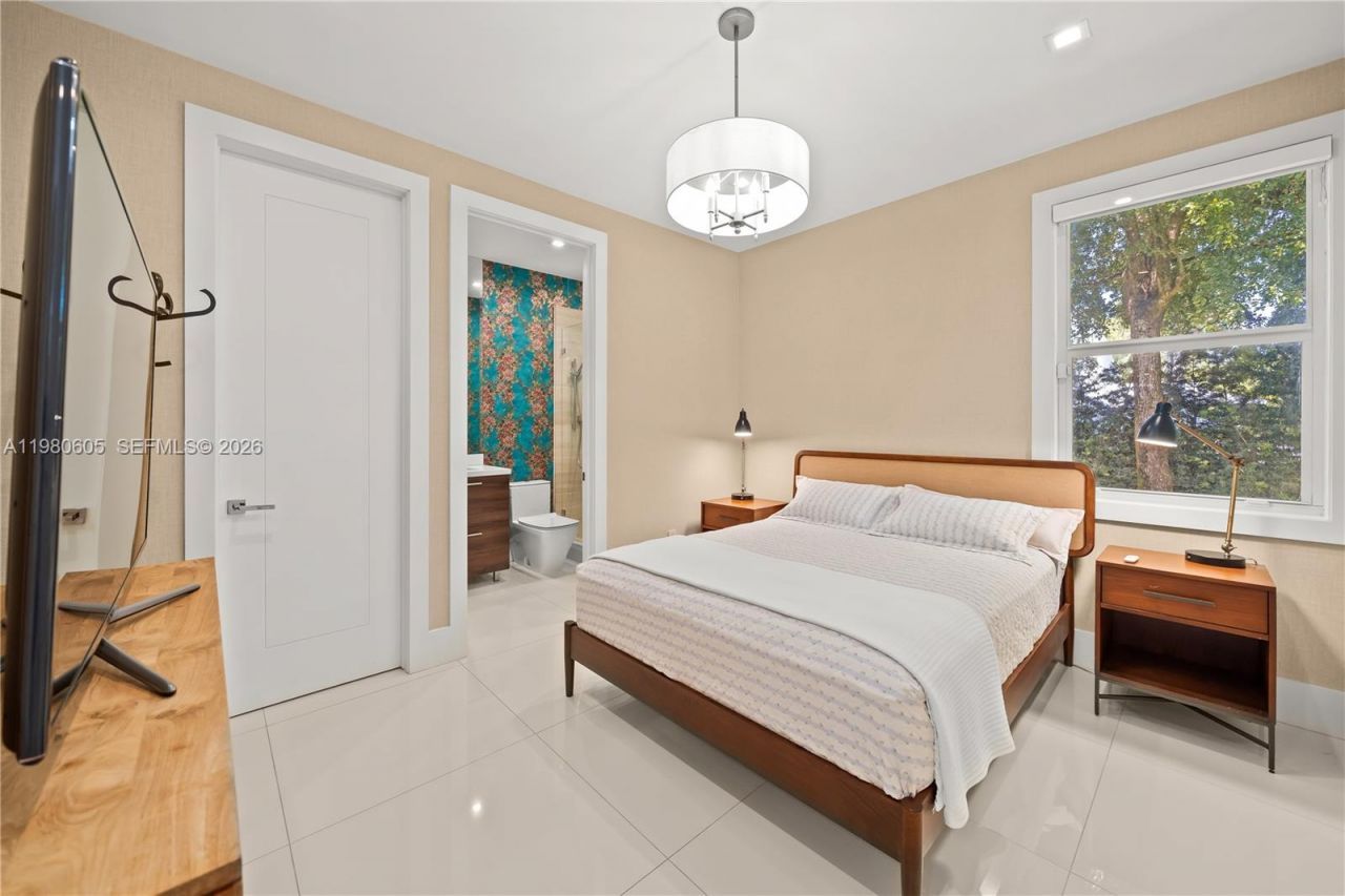 5700 SW 86th Street, South Miami, FL 33143 Photo