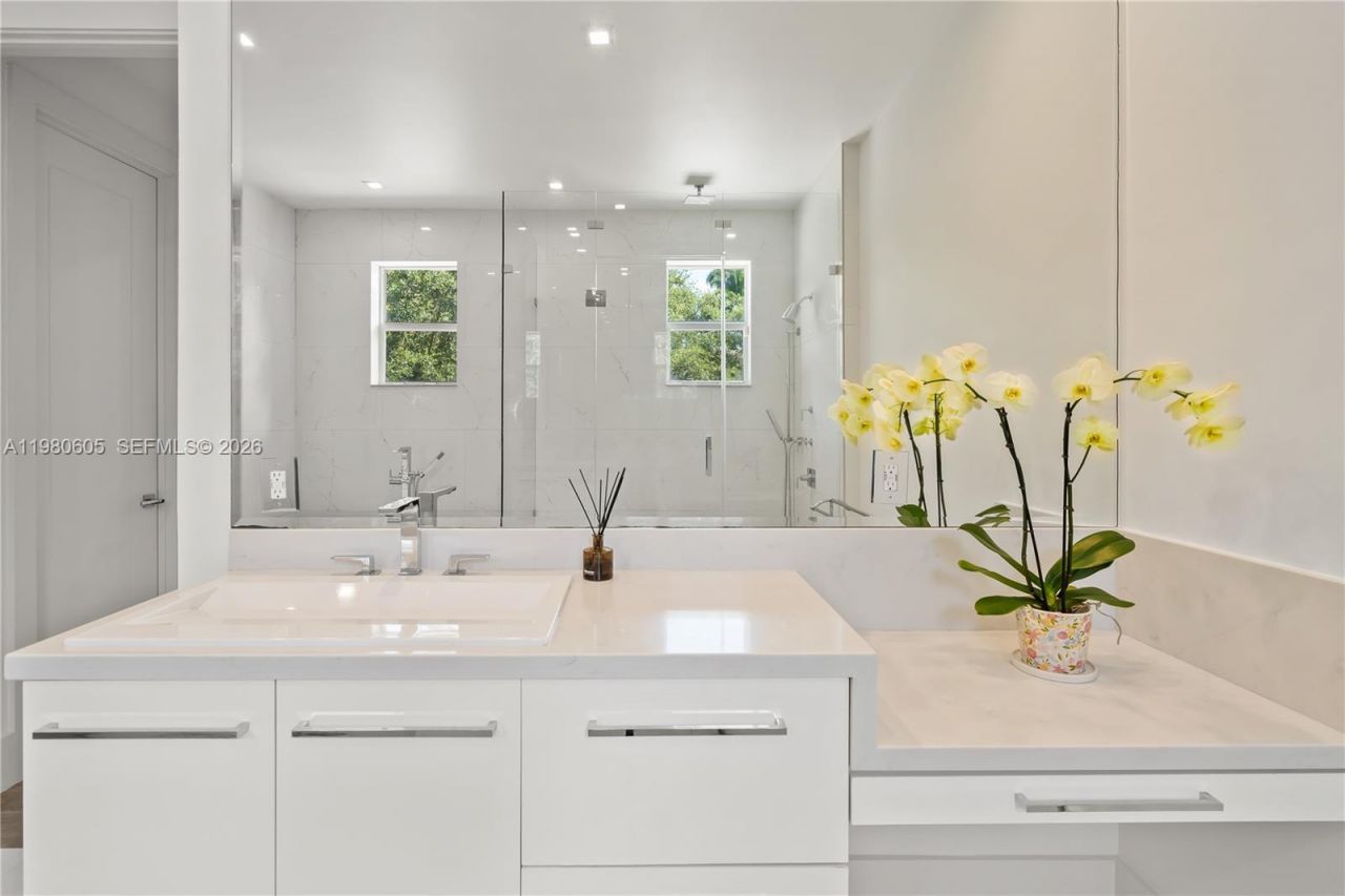 5700 SW 86th Street, South Miami, FL 33143 Photo