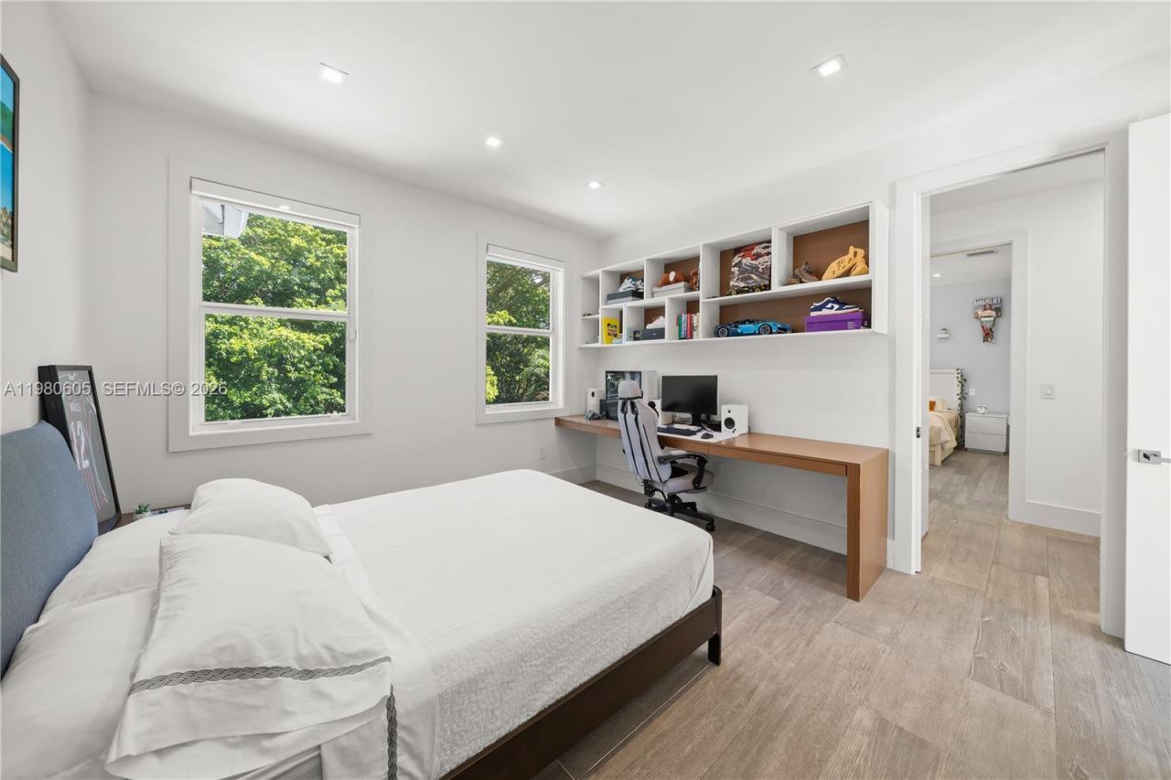 5700 SW 86th Street, South Miami, FL 33143 Photo