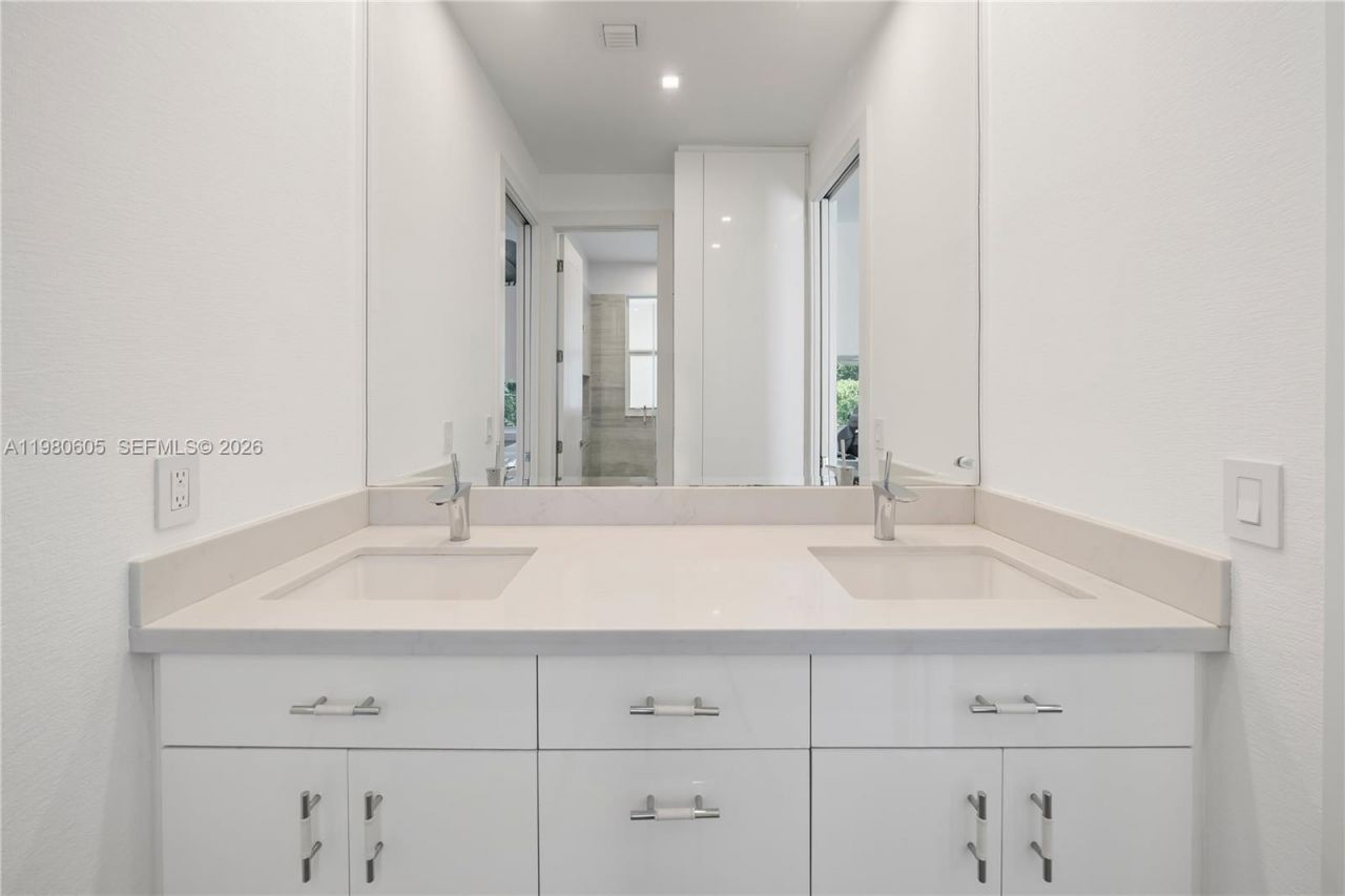 5700 SW 86th Street, South Miami, FL 33143 Photo