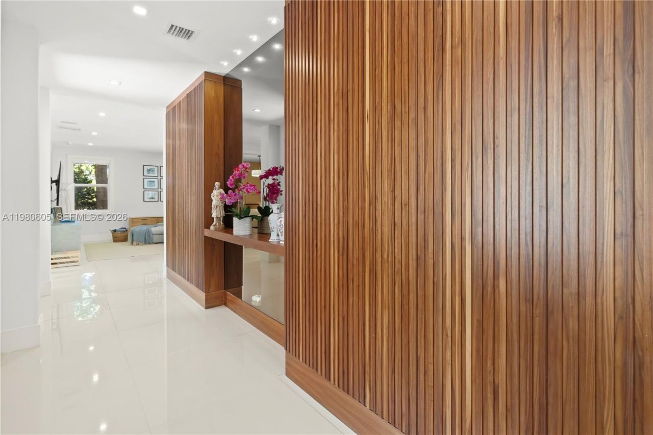 5700 SW 86th Street, South Miami, FL 33143 Photo