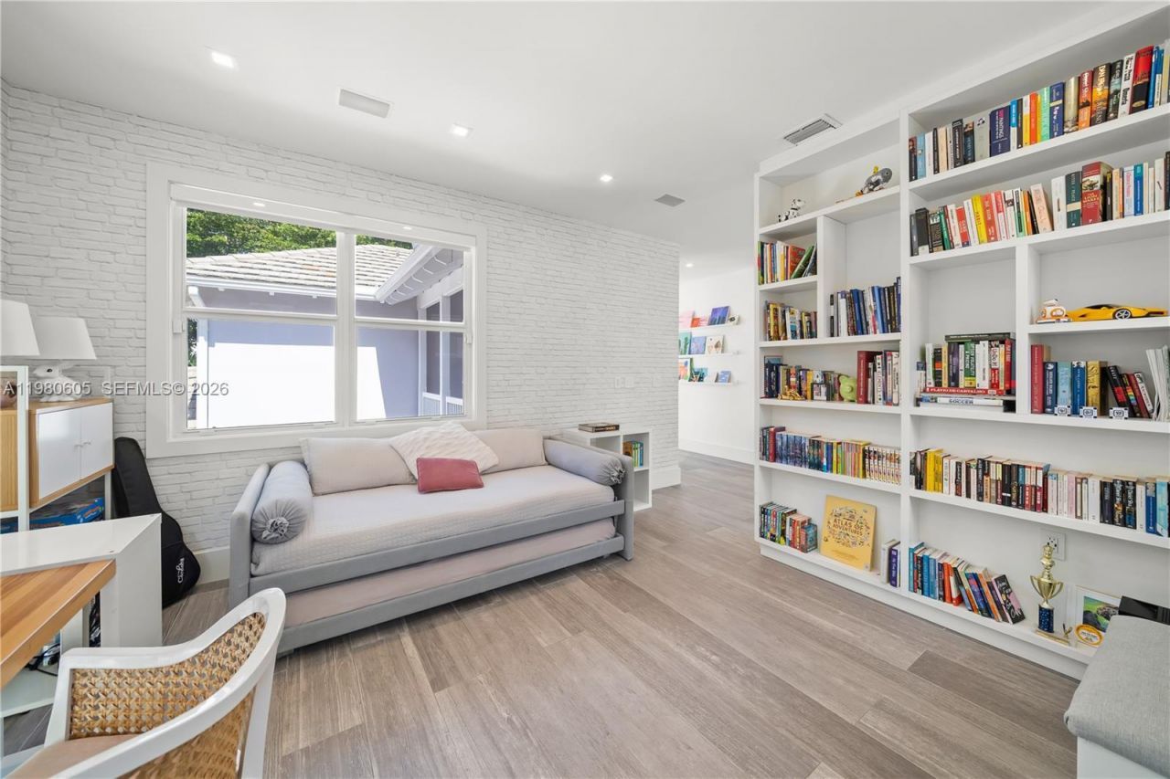 5700 SW 86th Street, South Miami, FL 33143 Photo