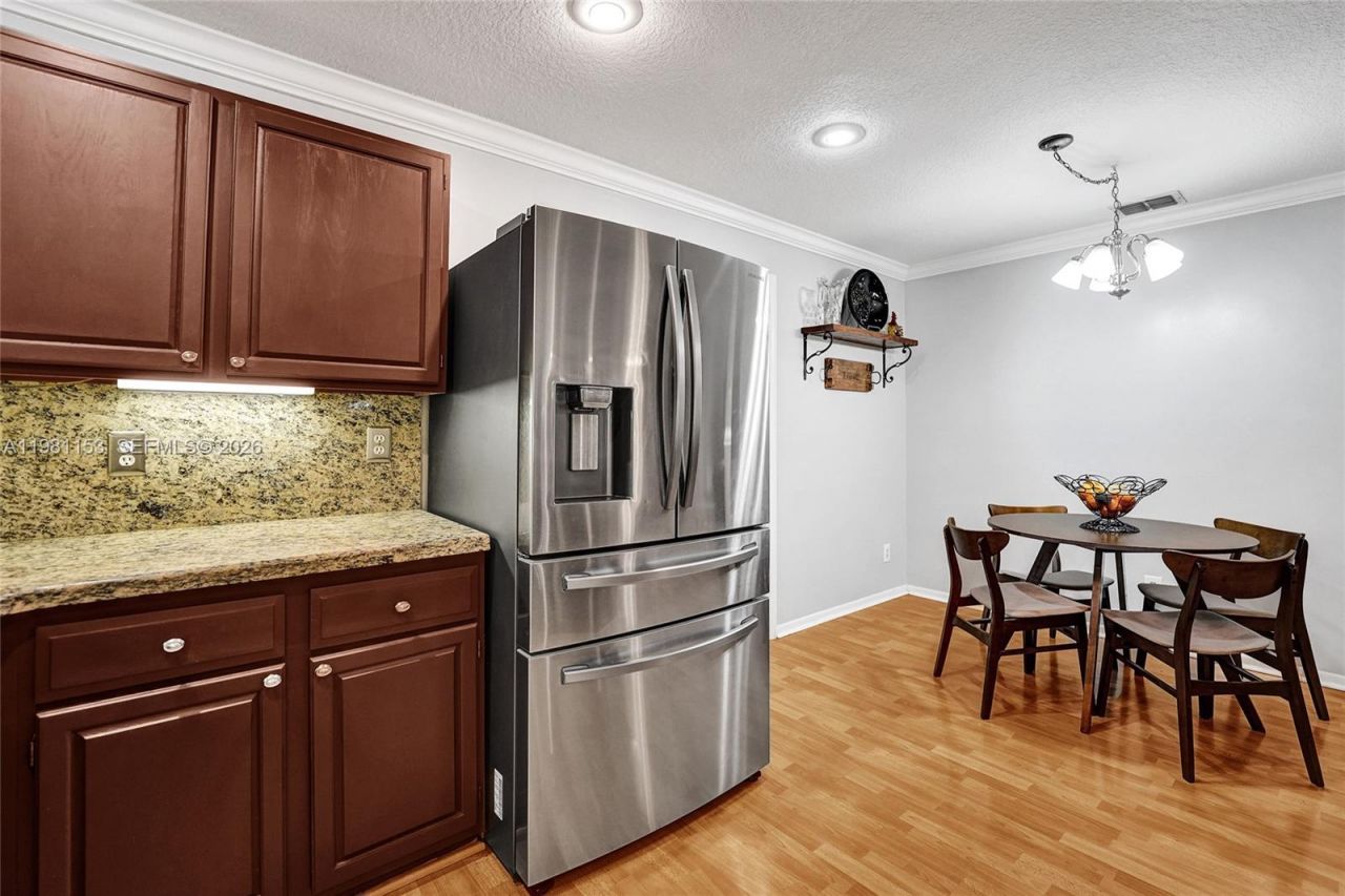 1741 W Oak Knoll Cir , Davie, FL 33324 Photo