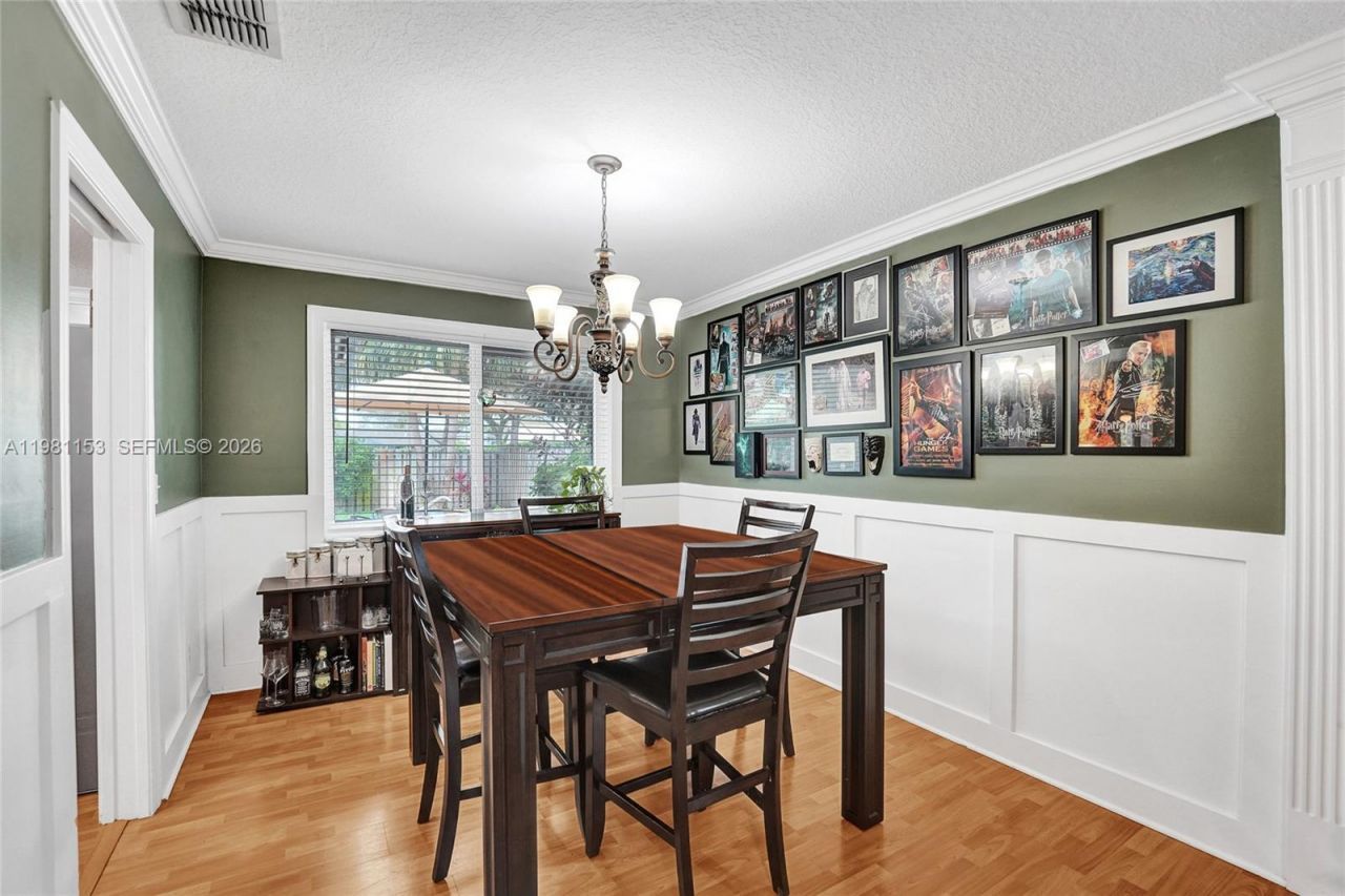 1741 W Oak Knoll Cir , Davie, FL 33324 Photo