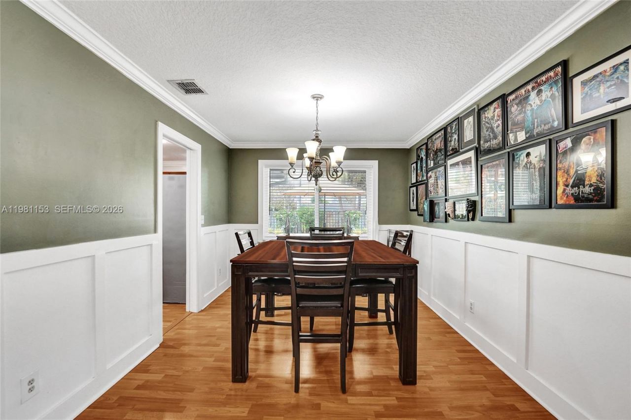 1741 W Oak Knoll Cir , Davie, FL 33324 Photo