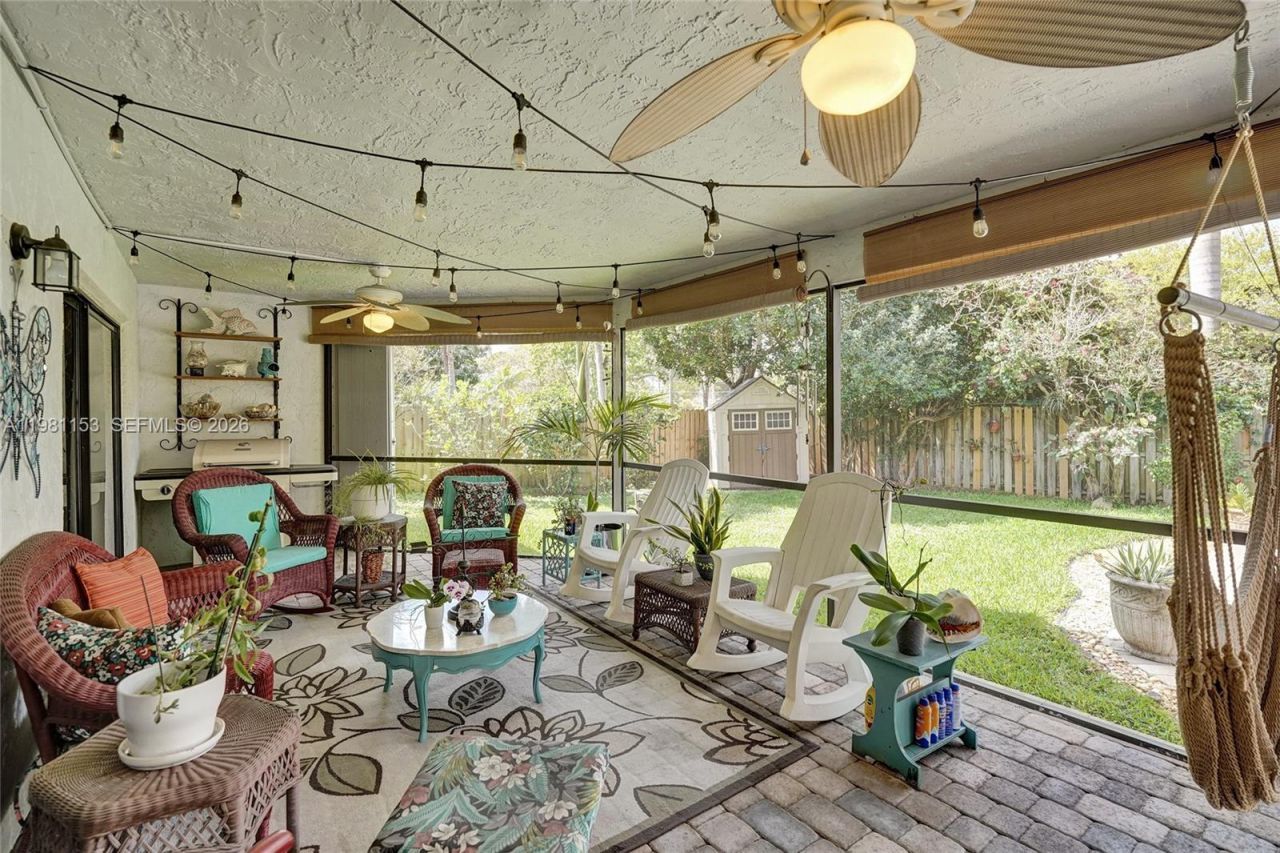 1741 W Oak Knoll Cir , Davie, FL 33324 Photo