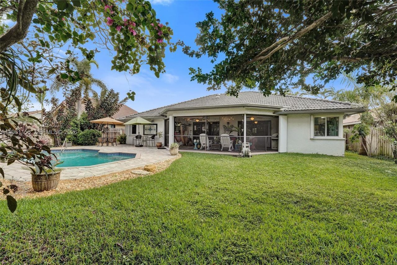 1741 W Oak Knoll Cir , Davie, FL 33324 Photo