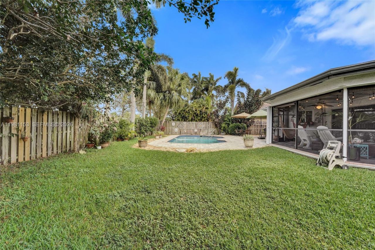 1741 W Oak Knoll Cir , Davie, FL 33324 Photo