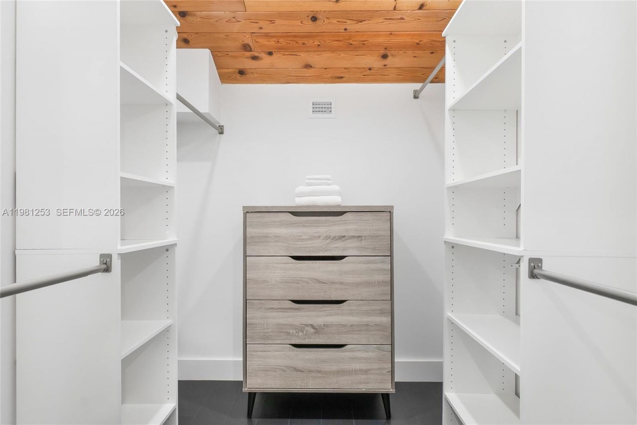 7810 Miami View Dr , North Bay Village, FL 33141 Photo