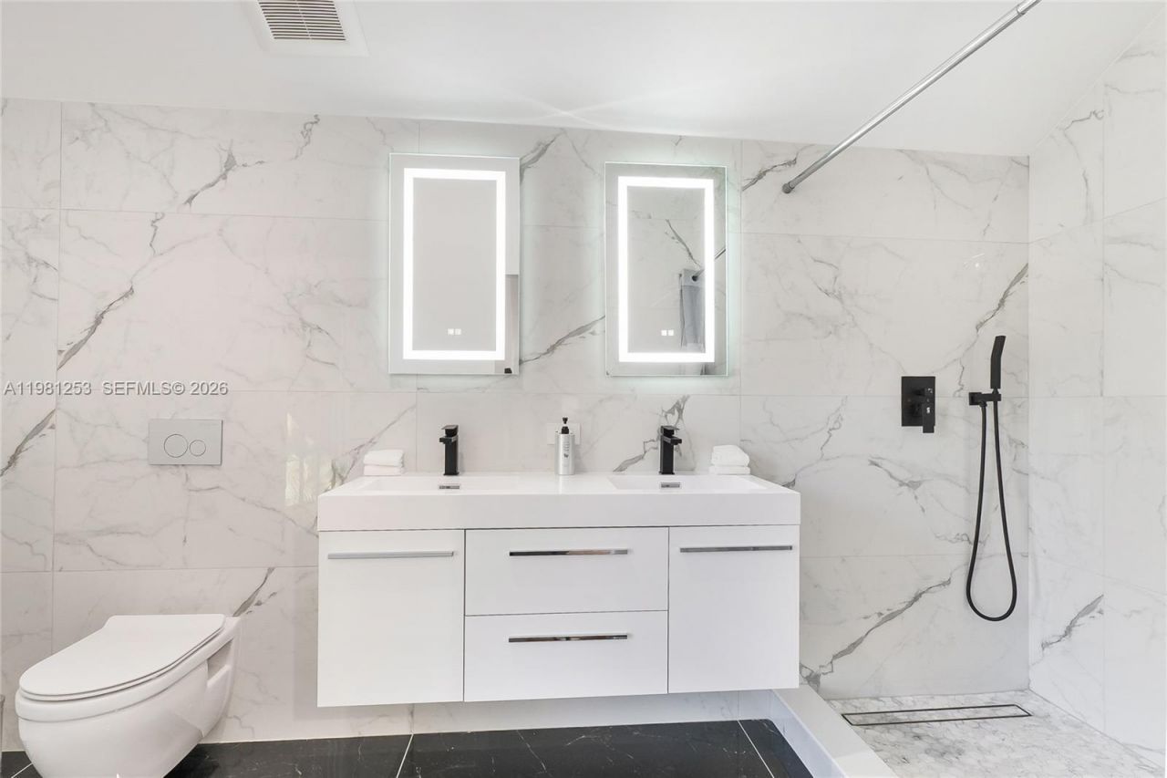 7810 Miami View Dr , North Bay Village, FL 33141 Photo