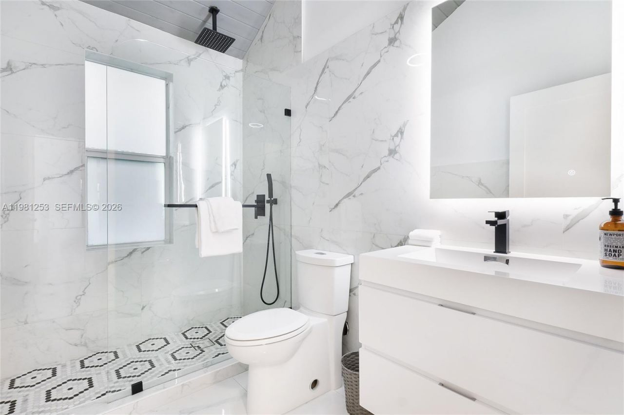 7810 Miami View Dr , North Bay Village, FL 33141 Photo