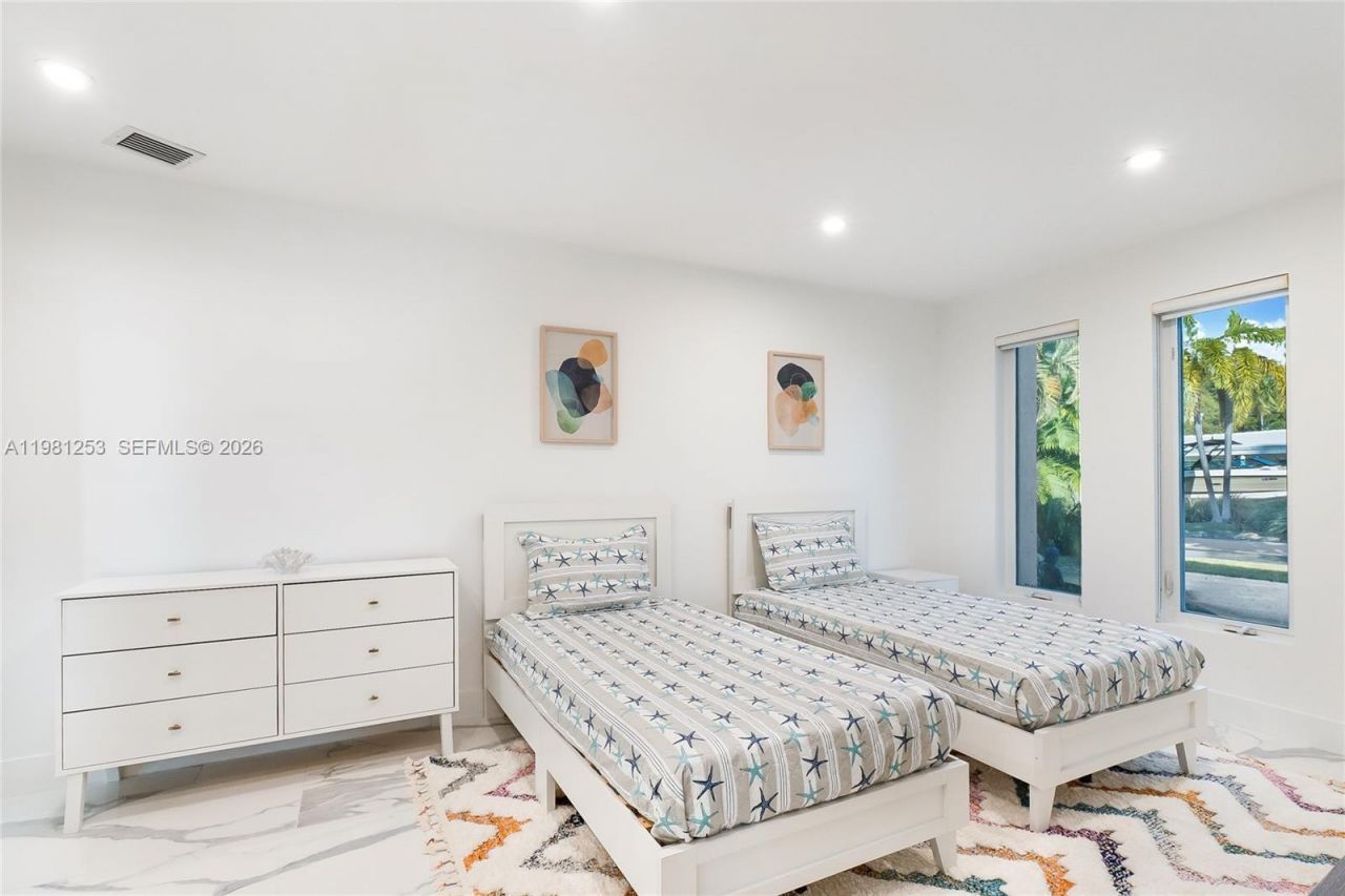 7810 Miami View Dr , North Bay Village, FL 33141 Photo