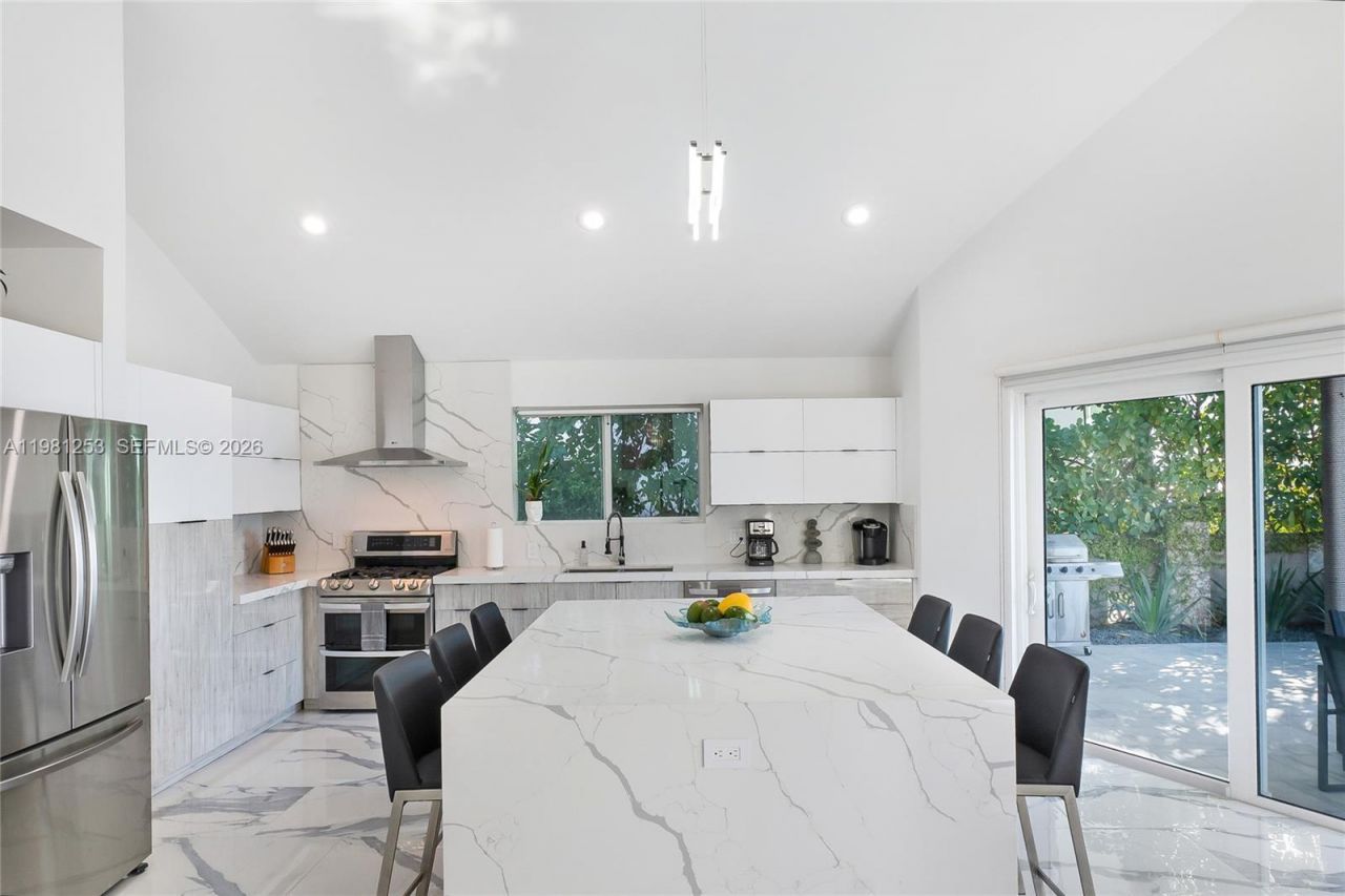 7810 Miami View Dr , North Bay Village, FL 33141 Photo