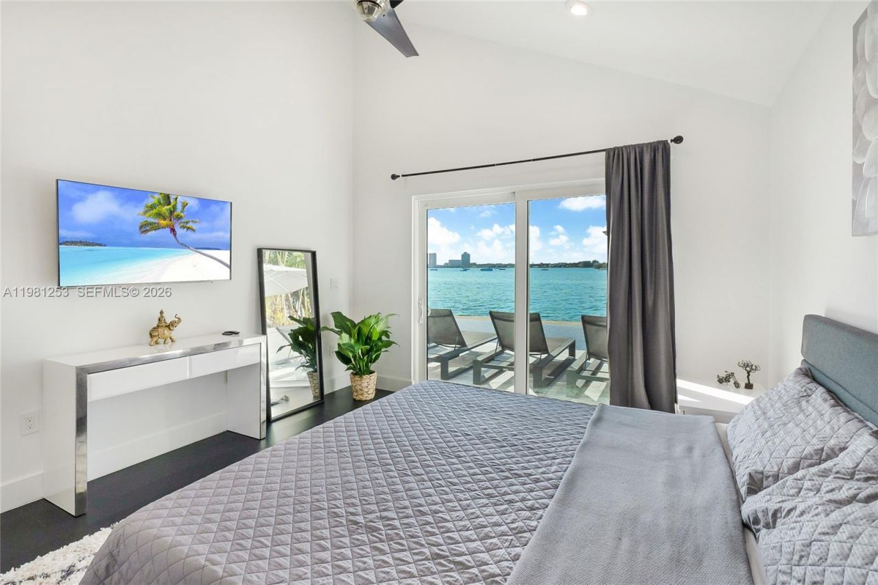 7810 Miami View Dr , North Bay Village, FL 33141 Photo