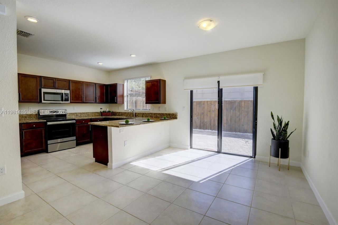 11981 SW 150th Pl , Miami, FL 33196 Photo