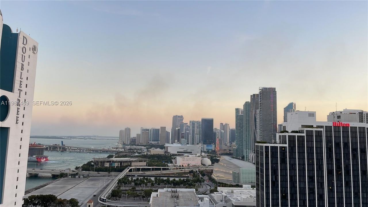 1750 N Bayshore Dr, Unit 2814, Miami, FL 33132 Photo