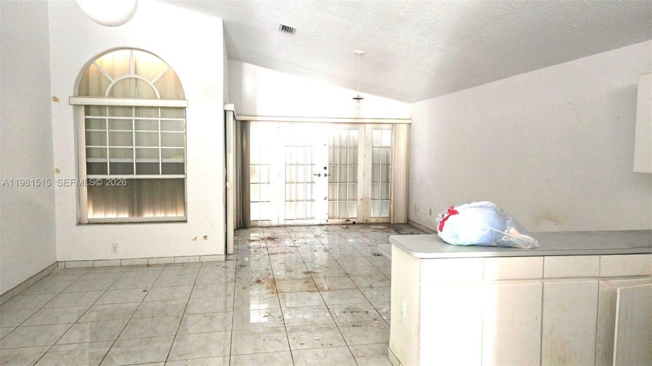 15153 NW 89th Pl , Miami Lakes, FL 33018 Photo