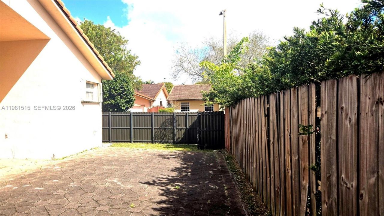 15153 NW 89th Pl , Miami Lakes, FL 33018 Photo