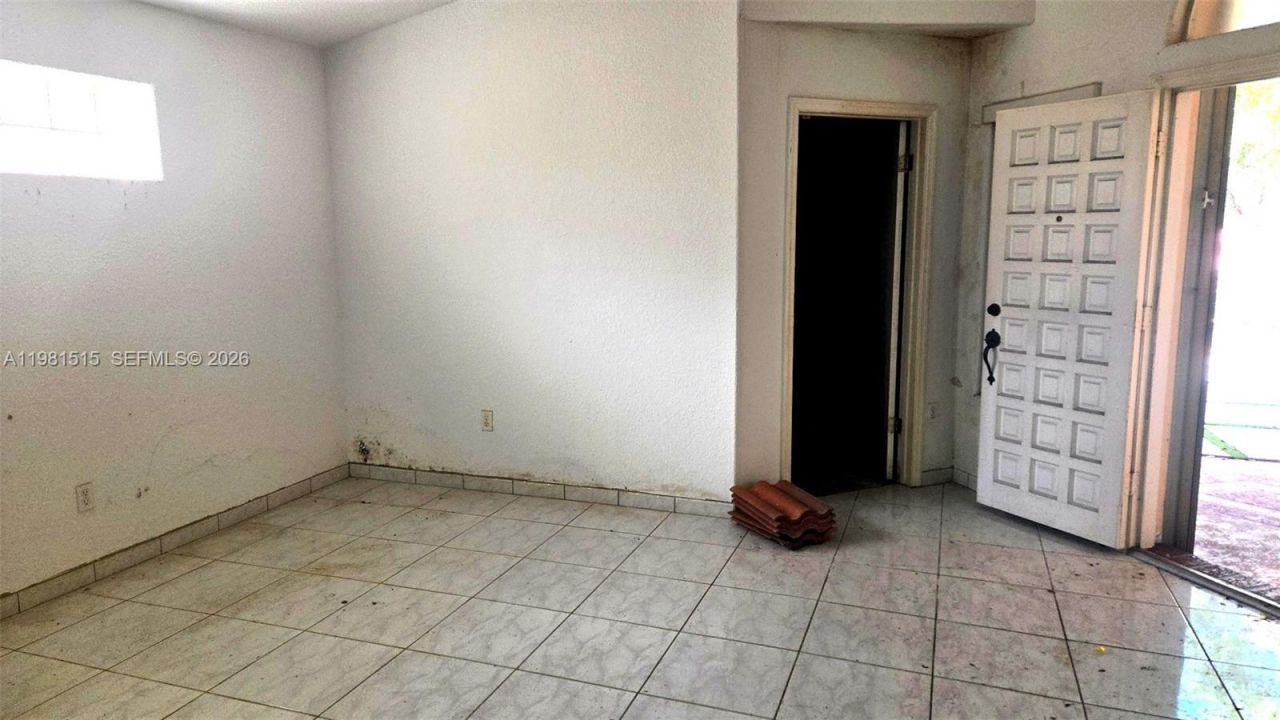 15153 NW 89th Pl , Miami Lakes, FL 33018 Photo