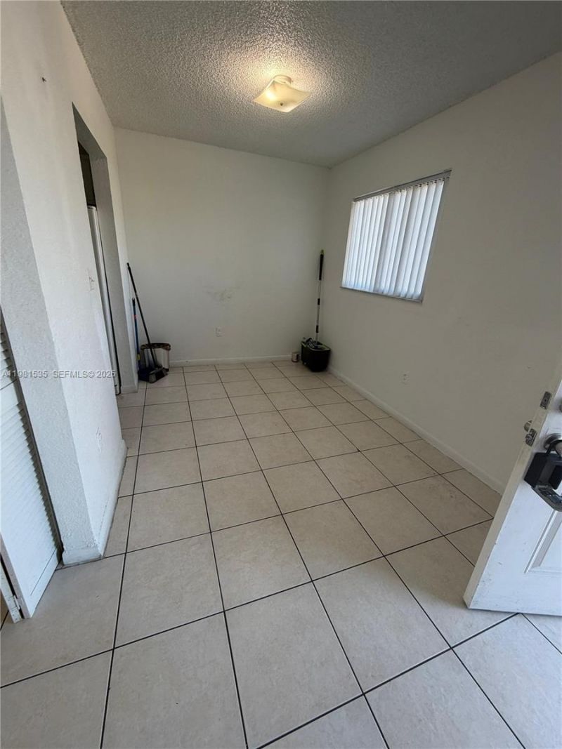 5702 W 26th Ave , Unit 5702, Hialeah, FL 33016 Photo