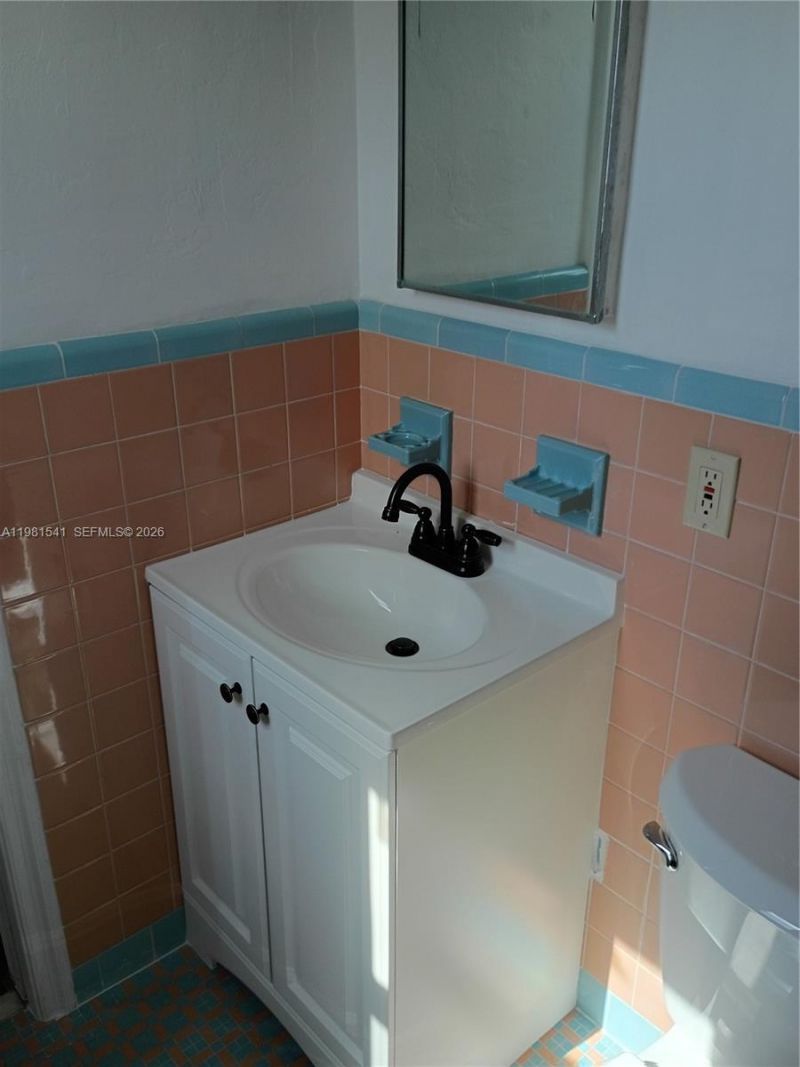 235 83rd St , Unit 4, Miami Beach, FL 33141 Photo
