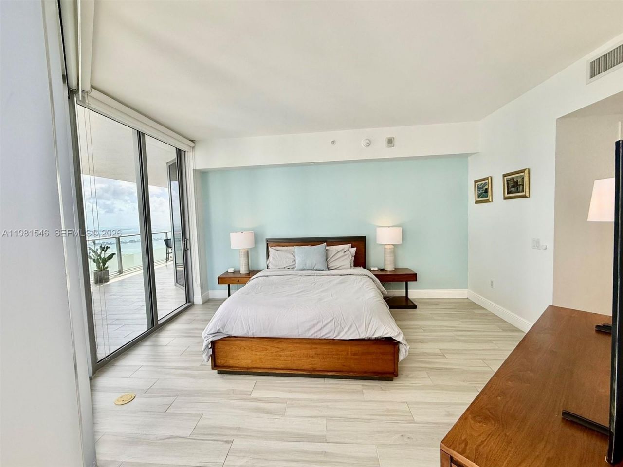 1300 Brickell Bay Dr , Unit 3406, Miami, FL 33131 Photo