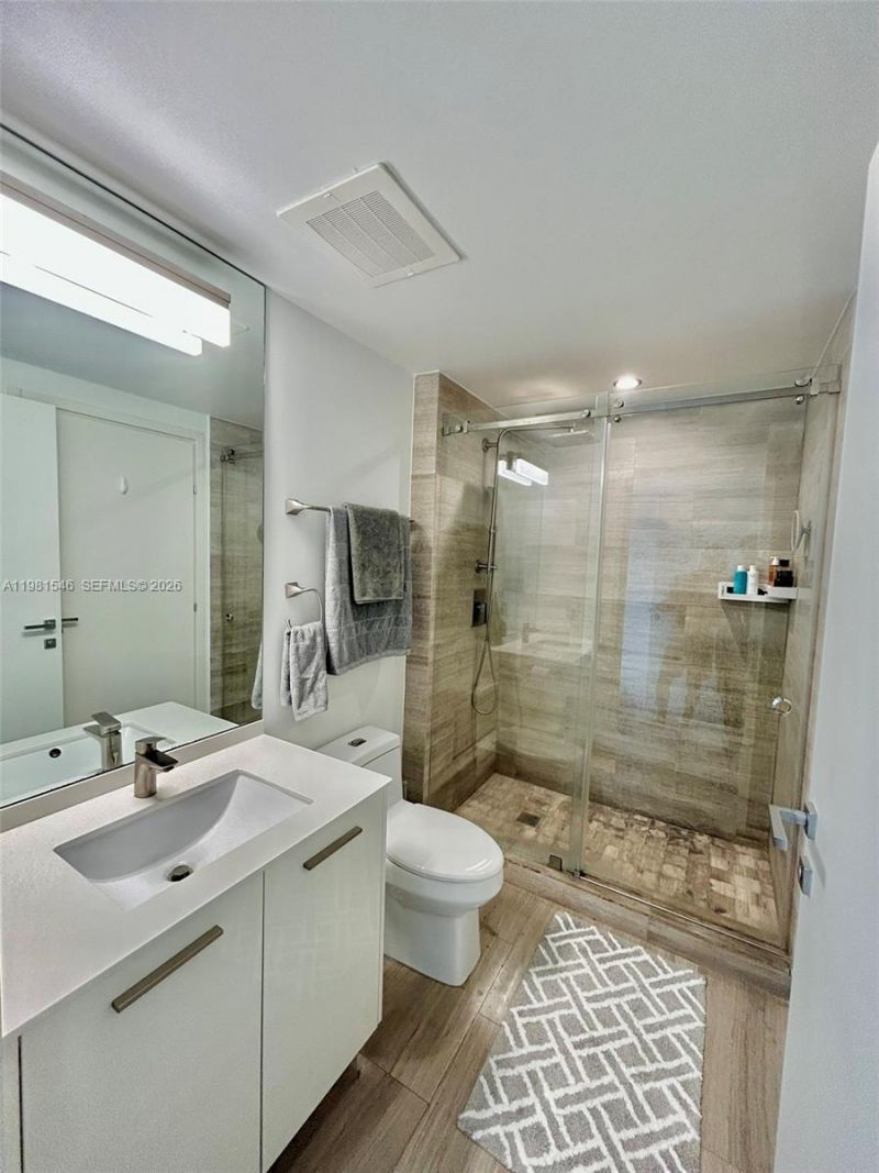 1300 Brickell Bay Dr , Unit 3406, Miami, FL 33131 Photo