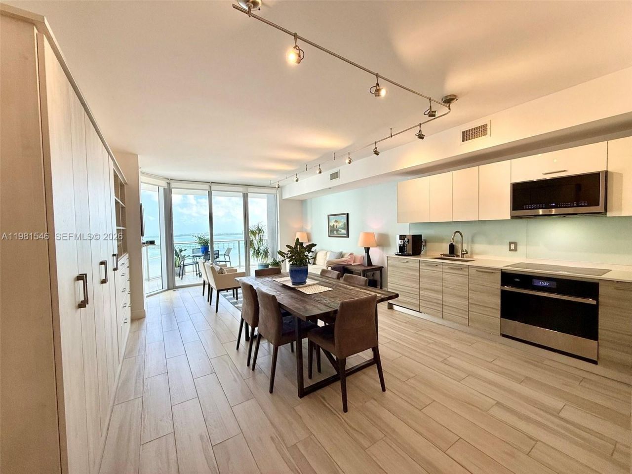 1300 Brickell Bay Dr , Unit 3406, Miami, FL 33131 Photo