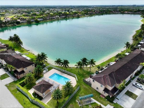 14085 SW 179th Ter , Miami, FL 33177