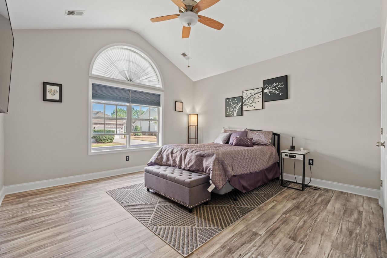 170 Summerlight Dr. Photo 22