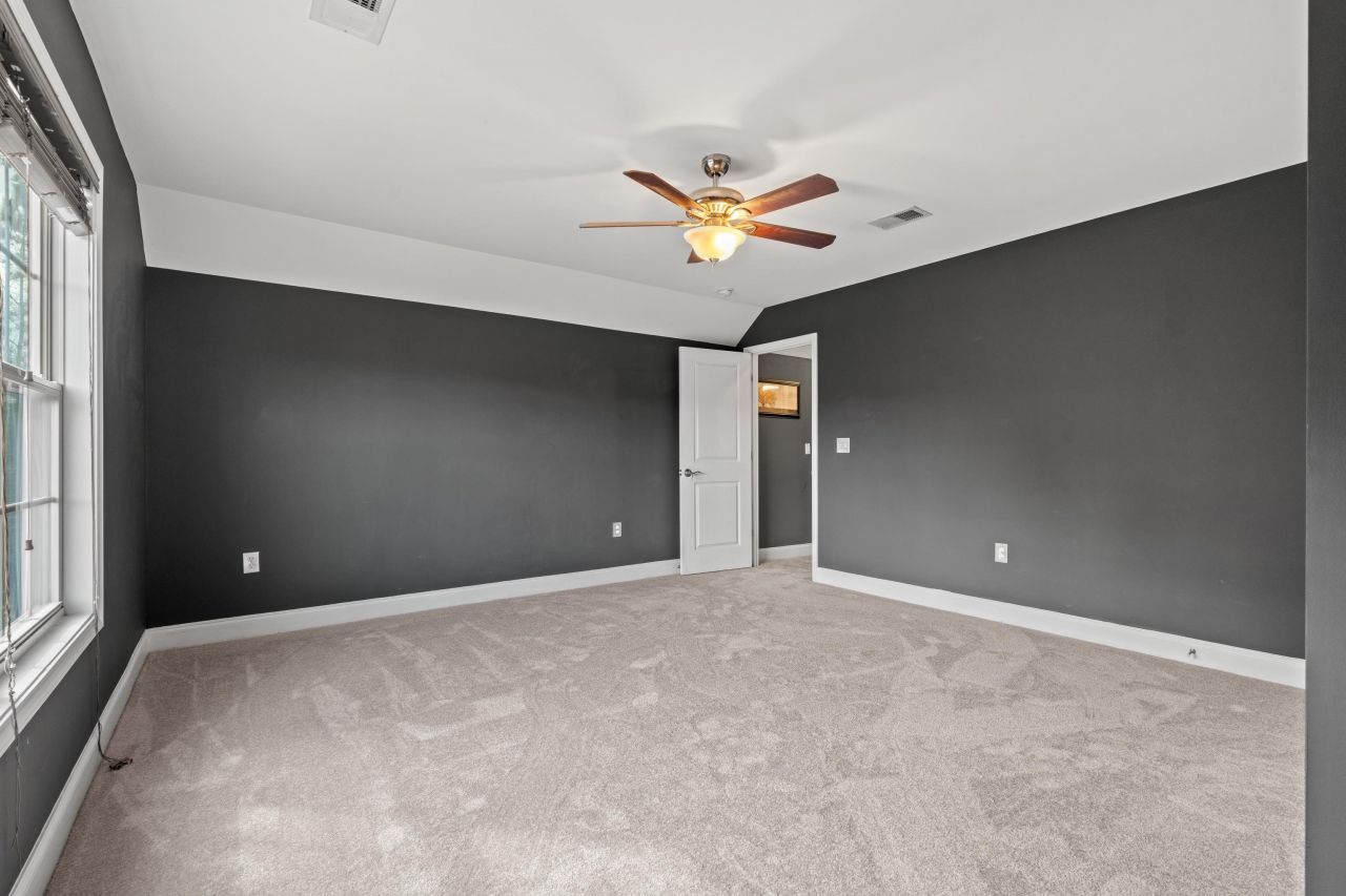 170 Summerlight Dr. Photo 28