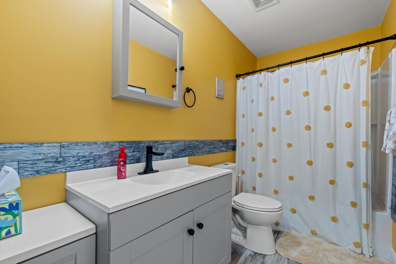 170 Summerlight Dr. Photo 29