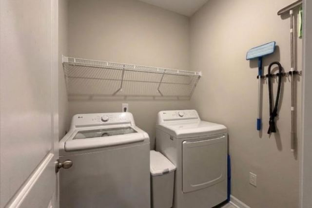 4024 Taranto Loop Photo 37