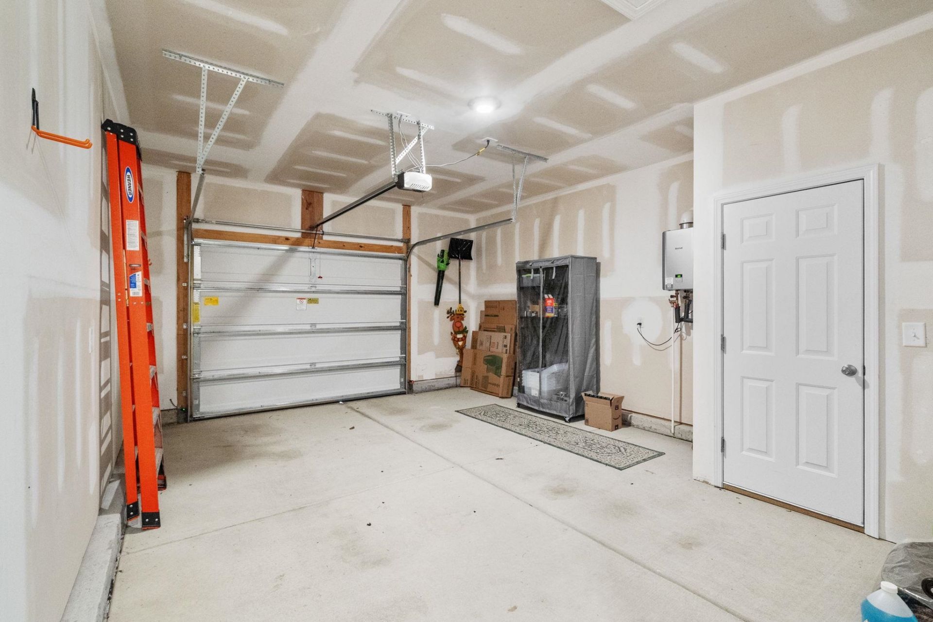 4024 Taranto Loop Photo 40