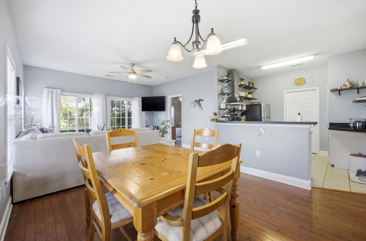 5026 Belleglen Ct.  Photo 7