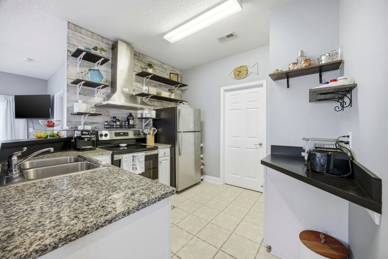 5026 Belleglen Ct.  Photo 8