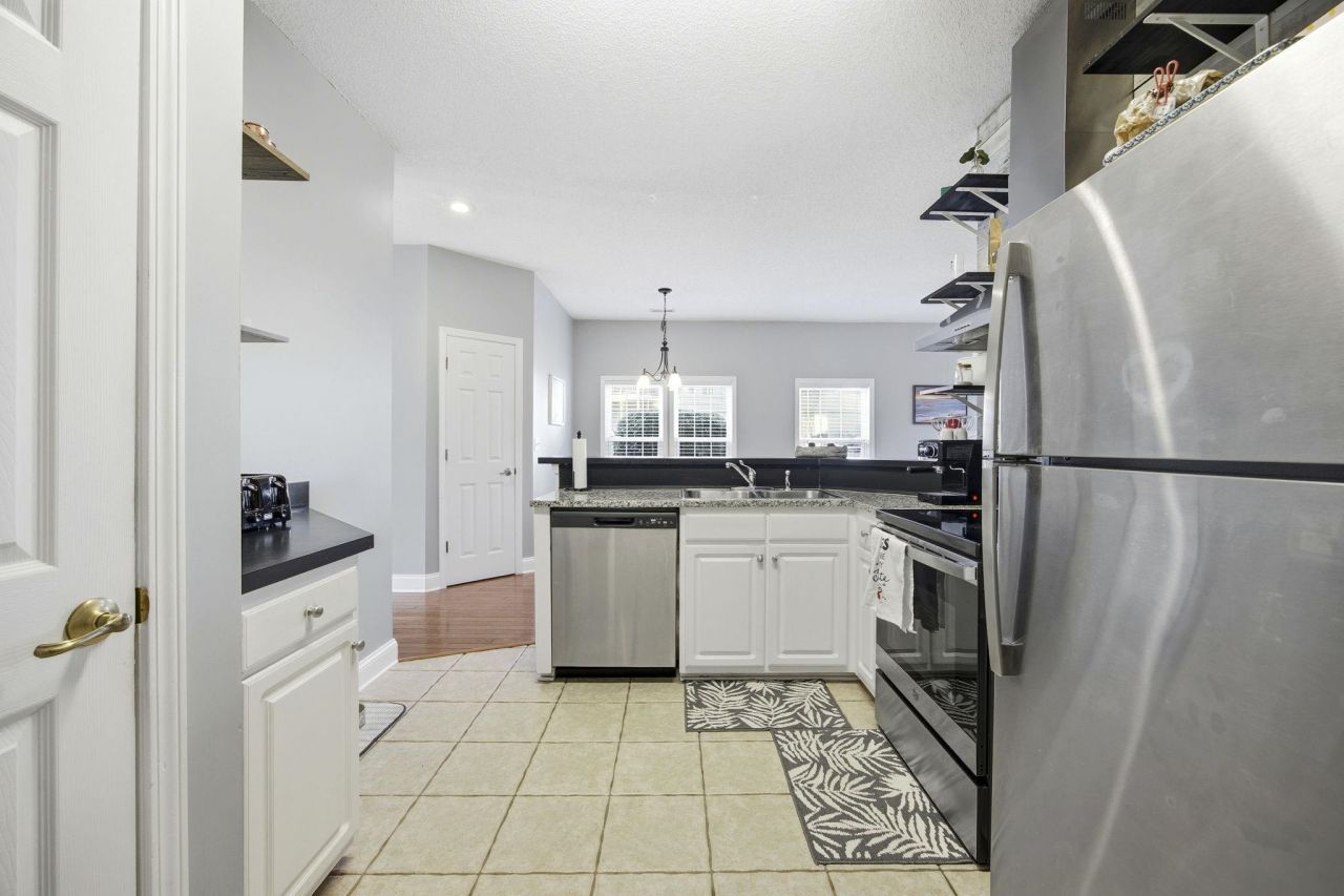 5026 Belleglen Ct.  Photo 9