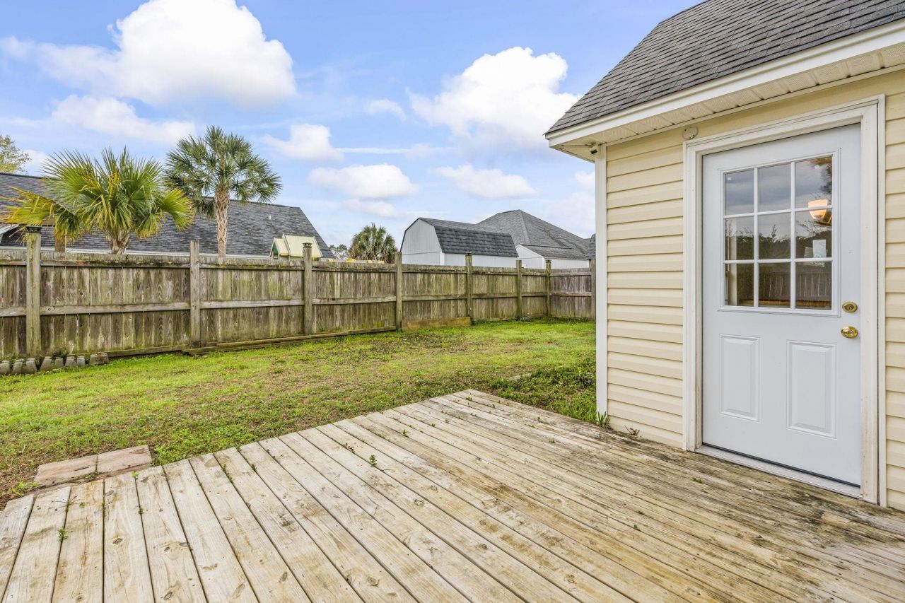 505 Whitebark St. Photo 32