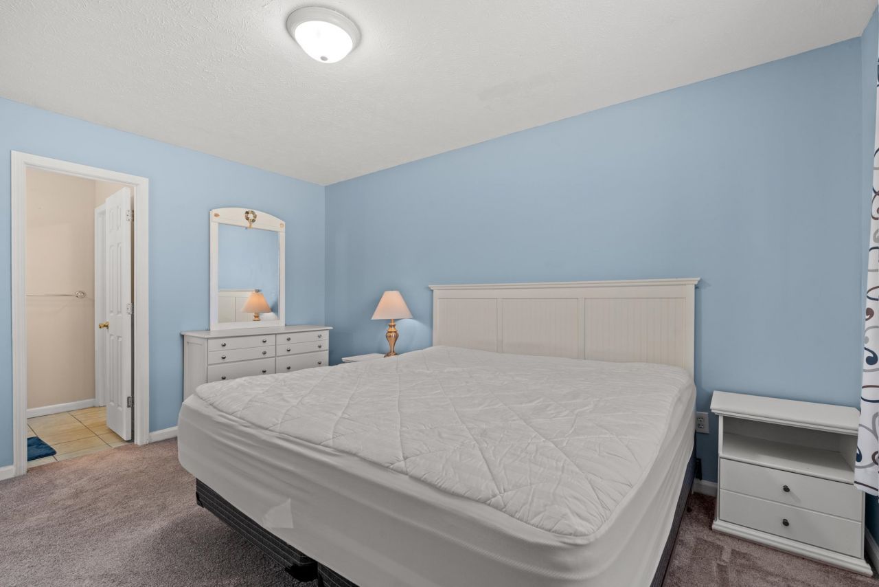 581 Blue River Ct.  Photo 12