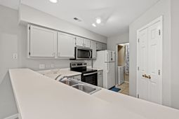 581 Blue River Ct.  photo 4