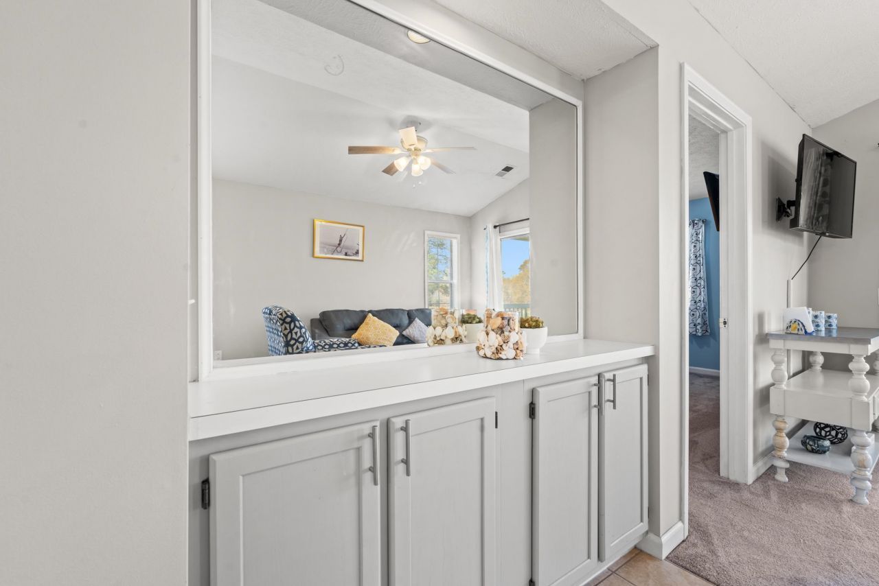 581 Blue River Ct.  Photo 8