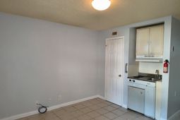 307 Flagg St. photo 4