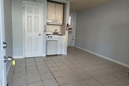 307 Flagg St. photo 4