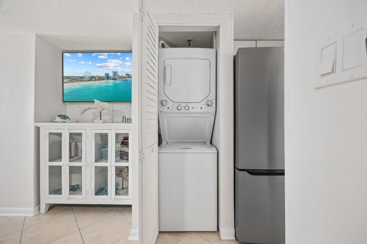 4000 N North Ocean Blvd. Photo 23