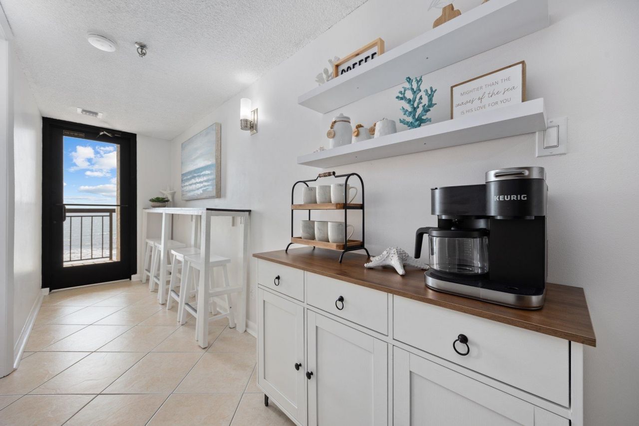 4000 N North Ocean Blvd. Photo 24